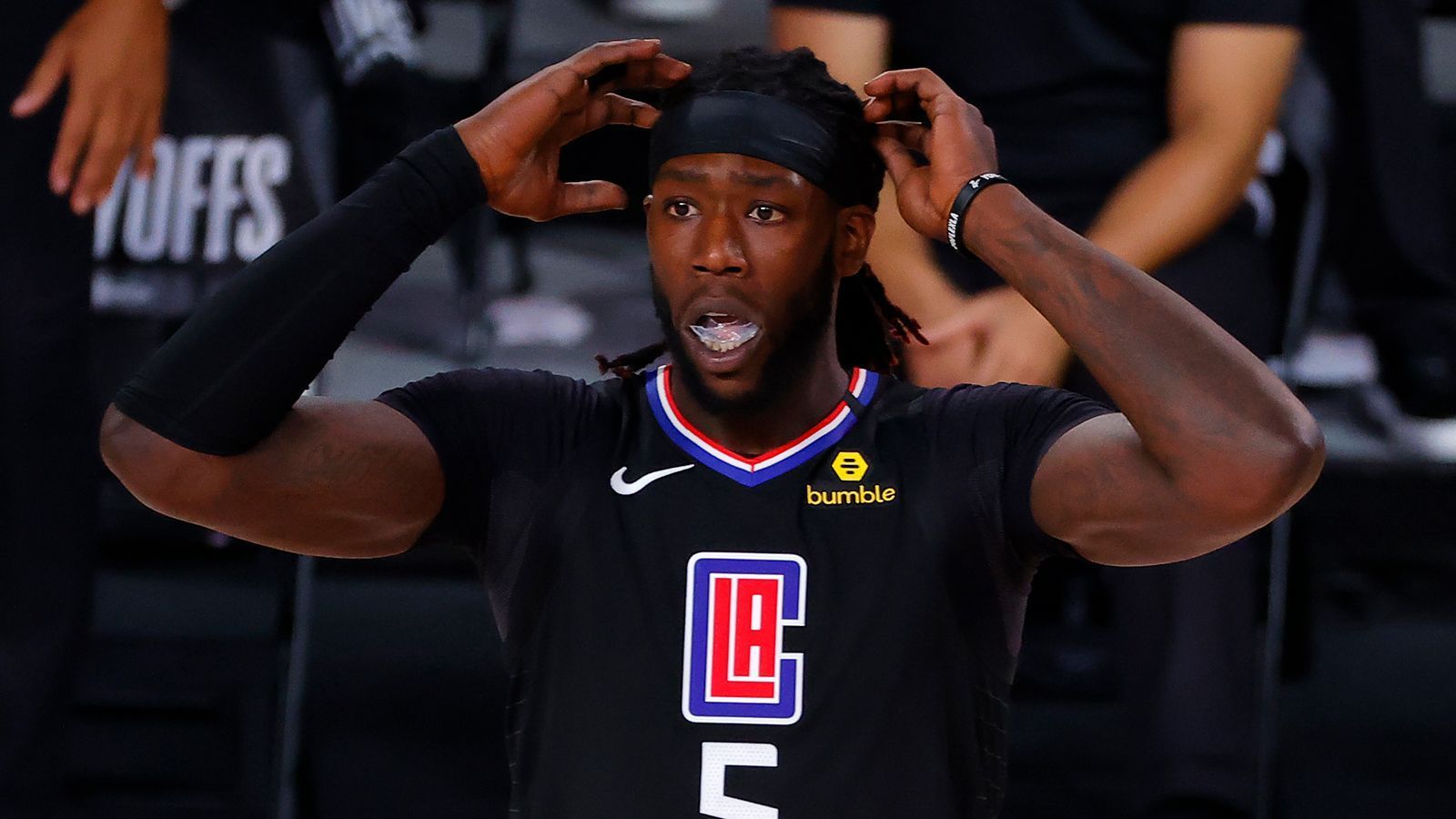 
                <strong>Montrezl Harrell (Los Angeles Clippers)</strong><br>
                Der amtierende "Sixth Man of the Year" ist eine Bereicherung für jedes NBA-Team und nahm seine Rolle auch in der vergangenen Saison gut an. Der 26-Jährige, der alle seine Stats verbessern konnte, verdient aber nun einen besseren Vertrag als seinen aktuellen (6 Mio. Dollar). Irgendwann will auch der beste Bankspieler seinen Namen direkt zu Beginn hören. Die Interessentenliste wird wohl etwas länger.
              