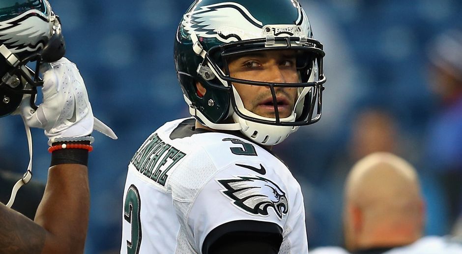 
                <strong>Mark Sanchez (Philadelphia Eagles -> Denver Broncos -> Dallas Cowboys)</strong><br>
                Von den Eagles ging Sanchez in der Offseason zu den Broncos. Im Dreikampf um die Nachfolge von Quarterback Peyton Manning blieb Sanchez jedoch hinter Trevor Siemian und Paxton Lynch zurück. Da kommen die Dallas Cowboys gerade recht: Dort fehlt Tony Romo wegen einer Rückenverletzung lange. Allerdings kommt Sanchez auch bei den Texanern nicht über die Backup-Rolle hinter Dak Prescott hinaus.
              