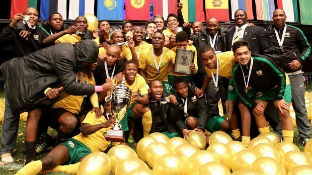 
                <strong>Südafrika</strong><br>
                Afrika: Südafrika. Im Spiel um Platz drei bei der CAF U23-Meisterschaft setzte sich die Mannschaft gegen den Senegal durch und darf damit ebenfalls von Olympia-Gold träumen. 
              