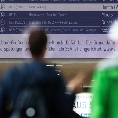 Bahnverkehr zwischen Düsseldorf und Duisburg gestört