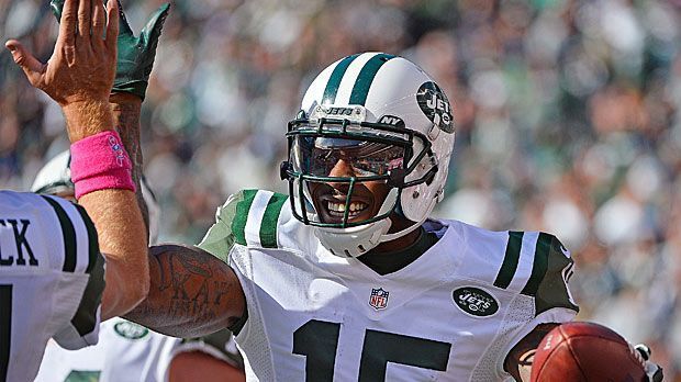 
                <strong>Brandon Marshall funktioniert überall</strong><br>
                Brandon Marshall schreibt beim Overtime-Sieg seiner Jets im New Yorker Derby gegen die Giants Geschichte. Als erster Spieler in der NFL sammelt der Wide Receiver für vier verschiedene Teams mindestens 1000 Receiving Yards in einer Saison - das gelingt ihm auch schon im Dress der Denver Broncos, Miami Dolphins und Chicago Bears.
              