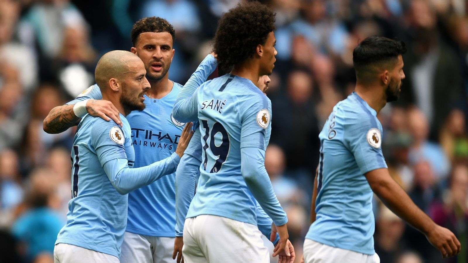 
                <strong>Platz 1: Manchester City (England)</strong><br>
                Gesamt-Ablösesumme für den aktuellen Kader: 1,083 Milliarden Euro
              