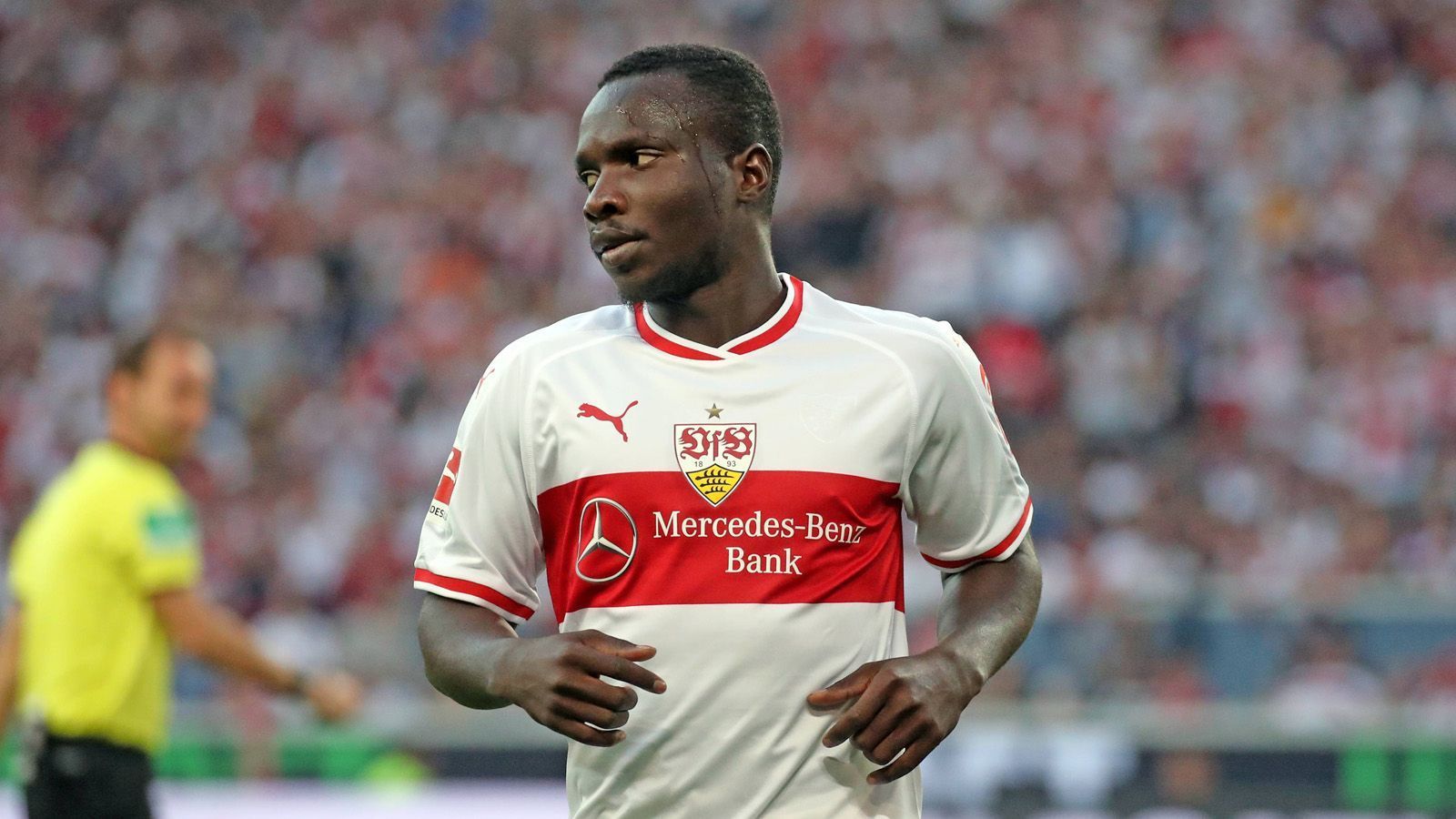 
                <strong>Chadrac Akolo (VfB Stuttgart)</strong><br>
                Nationalmannschaft: KongoLänderspiele: 4Länderspieltore: 0Position: Rechtsaußen
              