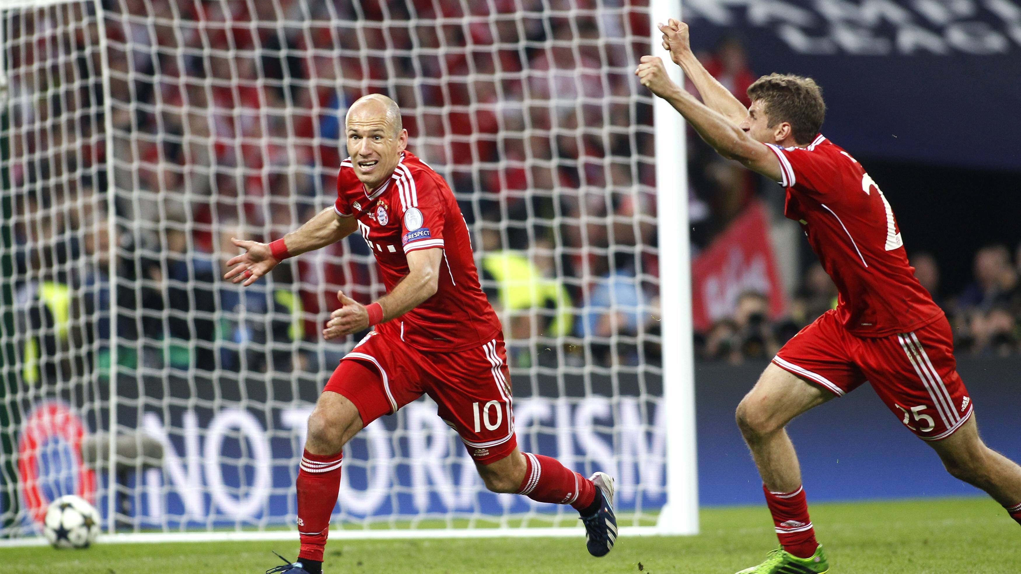 <strong>Deutsches Champions-League-Finale<br></strong>Mit Bayern München und Borussia Dortmund stehen sich 2013 zum ersten Mal zwei deutsche Vereine in einem Champions-League-Finale gegenüber. Im Wembley Stadium bringt Mario Mandzukic die Bayern in Führung, bevor Ilkay Gündogan per Elfmeter für den BVB ausgleicht. In der 89. Minute ist es Arjen Robben, der die Bayern zum fünften Champions-League-Titel schießt.