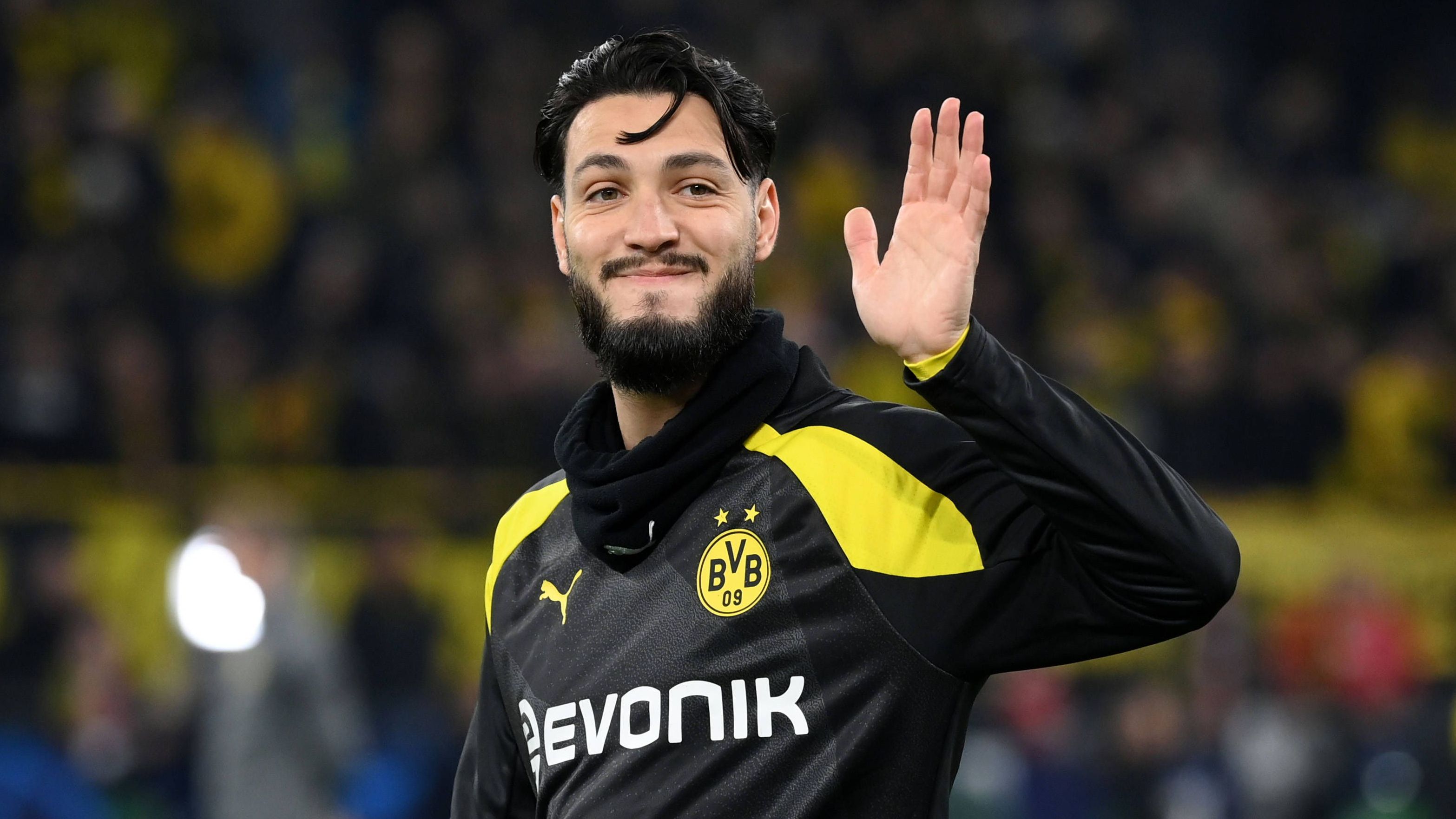 <strong>Ramy Bensebaini</strong><br>Mit großen Hoffnungen kam Bensebaini vergangenen Sommer von Borussia Mönchengladbach. Die Erwartungen konnte er bisher nicht erfüllen. Der Algerier präsentierte sich zu inkonstant und verlor im Winter seinen Stammplatz an Leihspieler Ian Maatsen. Dennoch dürfte er <strong>kommende Saison eine neue Chance bekommen</strong>.