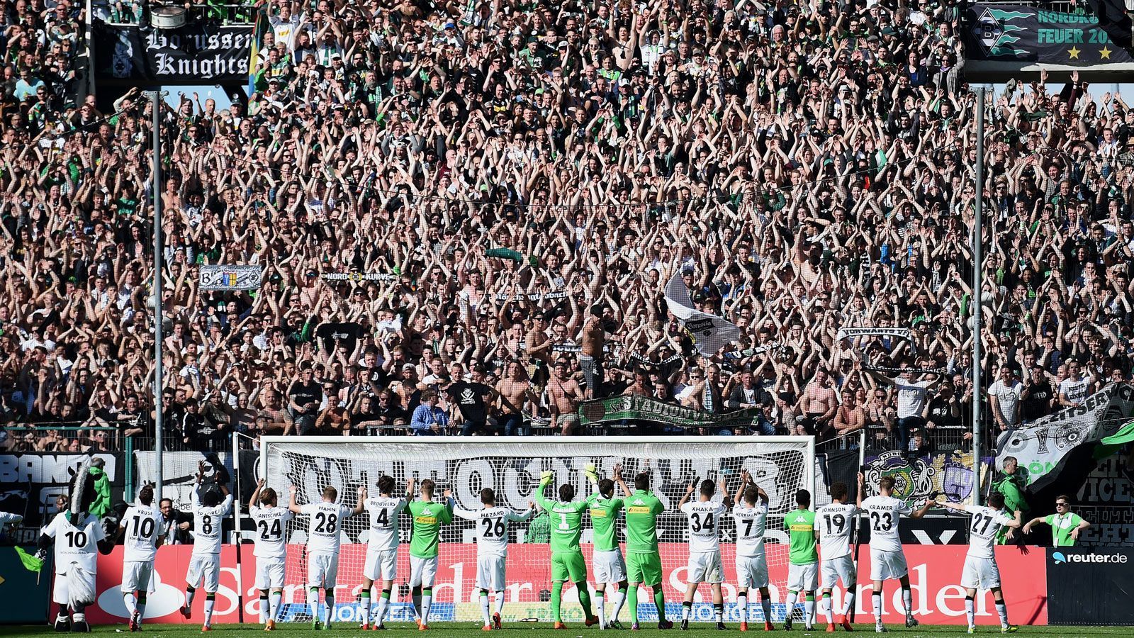 
                <strong>Borussia Mönchengladbach</strong><br>
                Stadion: Borussia Park (54.022 Plätze) - Zugelassene Fans am 4. Spieltag: 300* - Gegner: VfL Wolfsburg - *Auch in Gladbach gab es zu viele Neuinfektionen, so dass lediglich 300 Fans das Stadion besuchen durften.
              