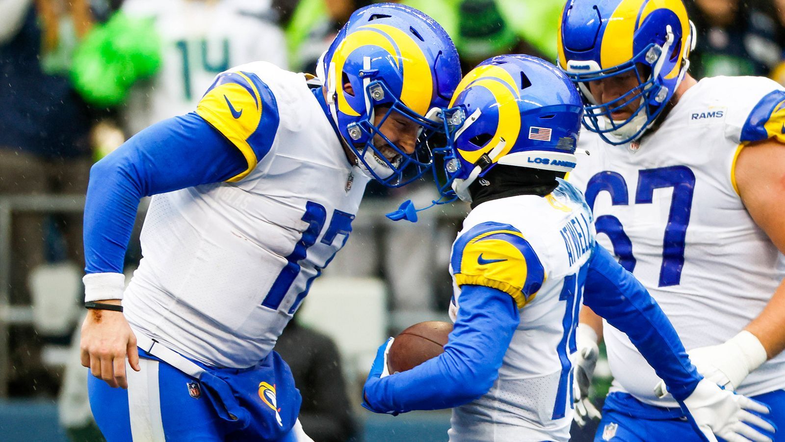 
                <strong>Los Angeles Rams </strong><br>
                Anzahl der Compensatory Picks:  Pick-Nummer: ,  und  (alle Runde fünf) und  (Runde sieben)
              