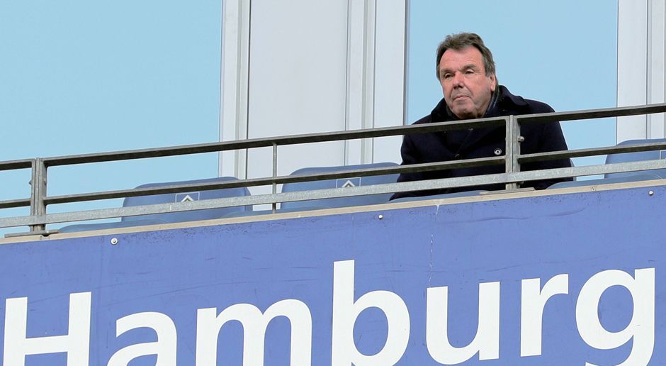 
                <strong>Vorstandsvorsitzender Heribert Bruchhagen</strong><br>
                Im Dezember wurde sein Vertrag noch bis zum Jahre 2019 verlängert. Drei Monate später erfolgte die Freistellung. Bruchhagen kassiert bis zum Saisonende weiter Gehalt. Aber es hätte schlimmer kommen können: Laut Informationen der Sport Bild verzichtet Bruchhagen auf das ihm zustehende Gehalt in der Saison 2018 / 2019. So spart der HSV etwa 500.000 Euro.
              