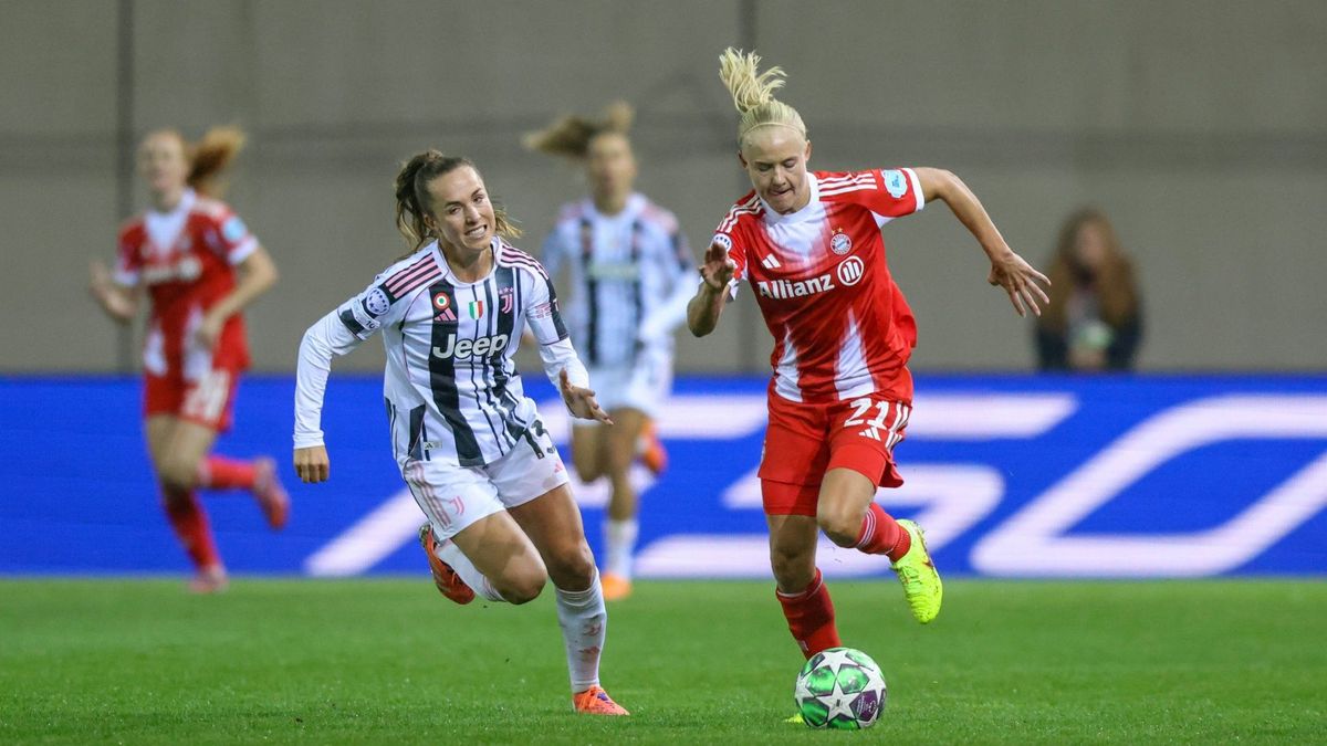 Torschützin Pernille Harder (r.) als Antreiberin