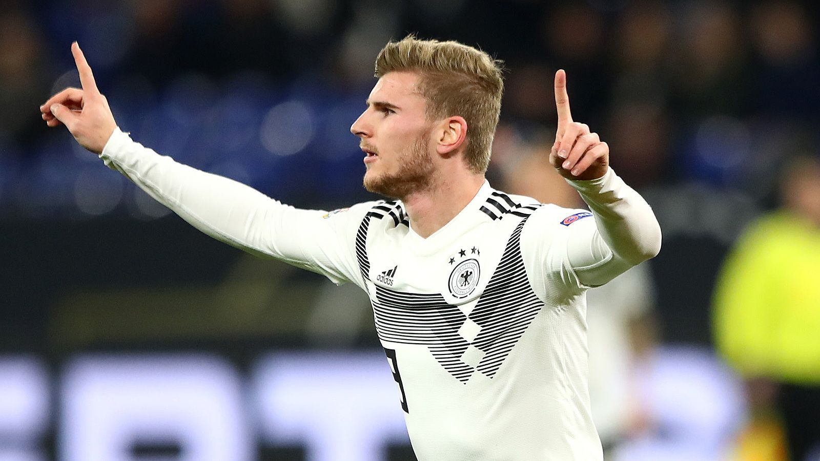 
                <strong>Timo Werner</strong><br>
                &#x2022; Position: Mittelfeld/Angriff -<br>&#x2022; Alter: 25 Jahre -<br>&#x2022; Verein: FC Chelsea<br>
              