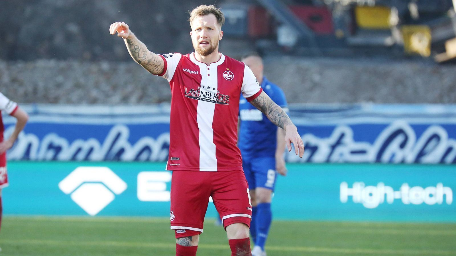 
                <strong>Jan Löhmannsröben (Wacker Nordhausen)</strong><br>
                "Wenn das ein Schiri ist – weiß ich nicht, Digger – soll der Cornflakes zählen gehen." (Der damalige Spieler des 1. FC Kaiserslautern beklagt sich über ein nicht gegebenes Foulspiel, in dessen Folge ein Elfmeter für den FSV Zwickau gepfiffen wurde und es so zum späten Ausgleich kam)
              