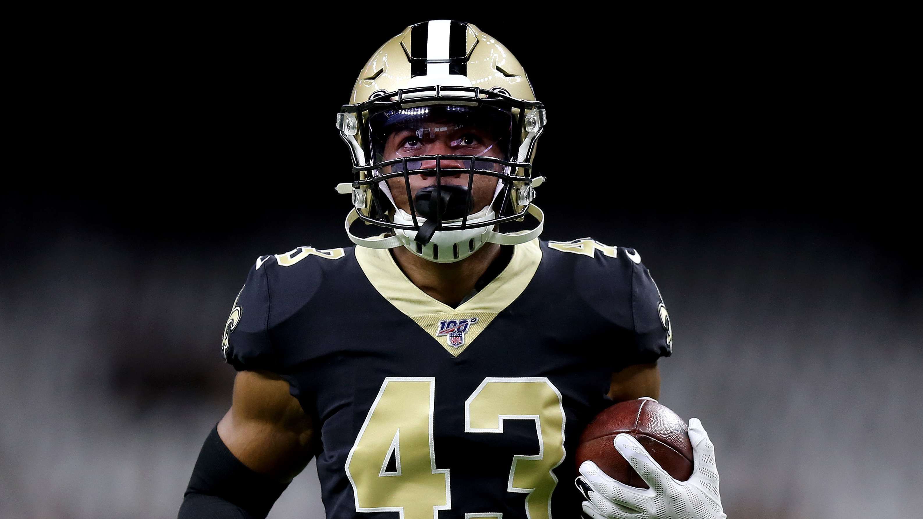 
                <strong>UNTERSCHRIEBEN: New Orleans Saints: Marcus Williams (Safety) </strong><br>
                Als letzter Spieler hat Marcus Williams seinen Franchise Tag unterschrieben, wie NFL-Insider Ian Rapoport berichtet. Damit liegt das Gehalt des Safety bei 10,6 Millionen US-Dollar. Klub und Spieler wollen jedoch möglichst einen langfristigen Vertrag aushandeln.
              