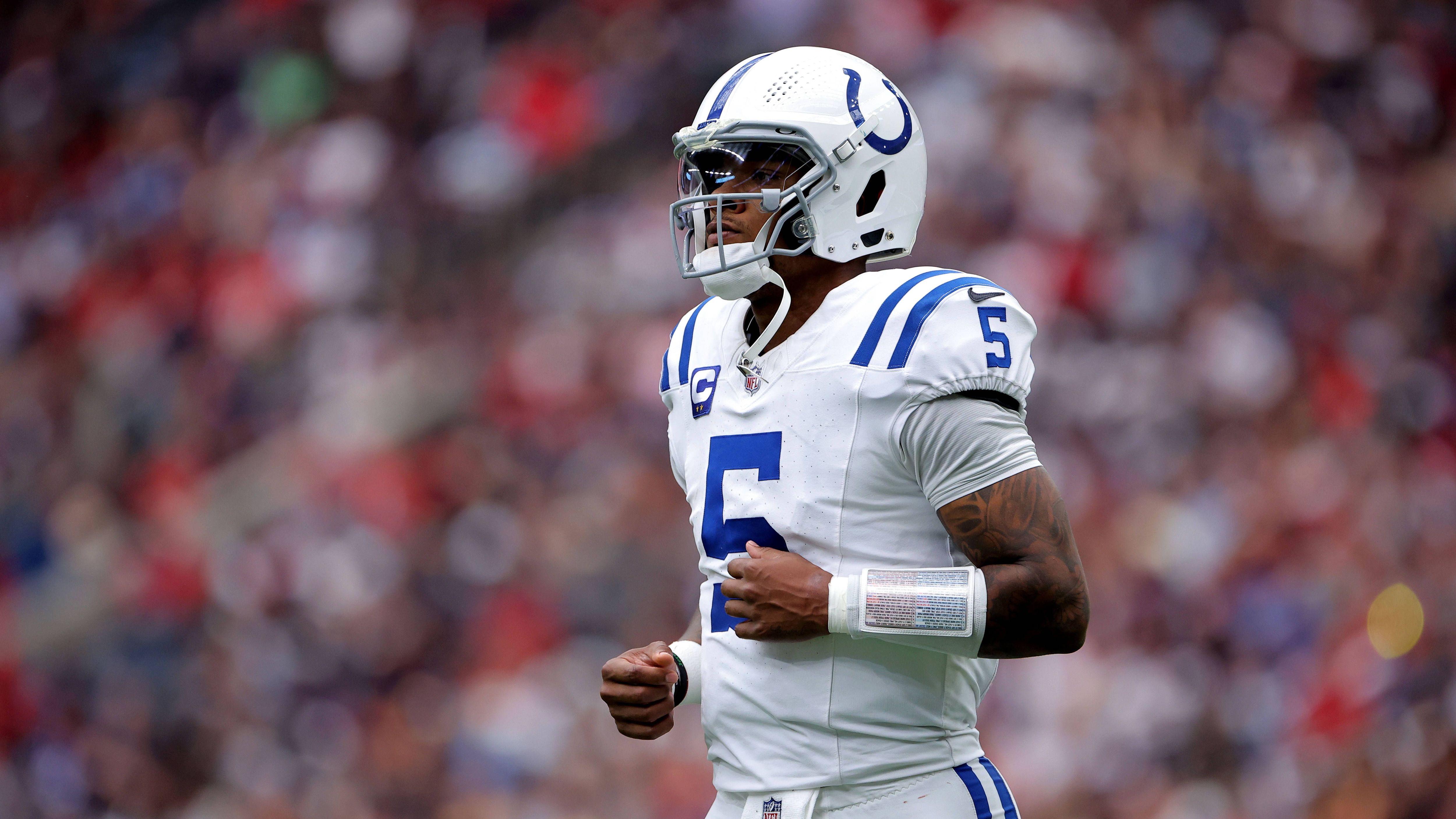 <strong>Indianapolis Colts: Anthony Richardson traden...</strong><br>... aber nur, wenn Daniel Jones der Starter werden sollte! Denn Anthony Richardson ist noch immer mehr oder weniger ein Projekt. Der Quarterback deutete sein Talent schon mehrfach an, wurde aber immer wieder von Leistungsschwankungen und Verletzungen zurückgeworfen. Vielleicht wäre ein Neuanfang woanders eine harte, aber gute Lösung für beide Seiten.