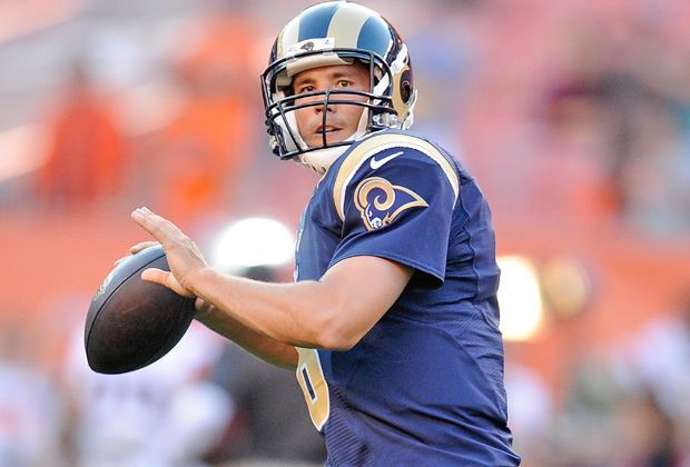 
                <strong>Sam Bradford</strong><br>
                Sam Bradford verlässt im Gegenzug die Rams und schließt sich den Philadelphia Eagles an. 2010 wurde Bradford als First-Round-Pick der Rams gedrafted und war seit dem dort Starting-Quarterback.
              