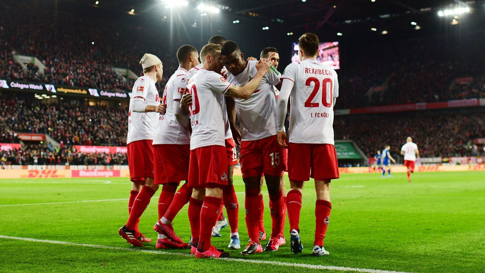 
                <strong>Platz 10: 1. FC Köln</strong><br>
                 - 32 Punkte - 39:45 Tore - Torverhältnis: -6 - Restprogramm: Mainz (H), Düsseldorf (H), Hoffenheim (A), Leipzig (H), Augsburg (A), Union Berlin (H), Leverkusen (A), Frankfurt (H), Bremen (A) - Verletzte: Rafael Czichos (Halswirbelsäulen-Verletzung) - Sperren: keine - Sperre droht: Simon Terodde, Jorge Mere, Dominik Drexler (jeweils vier Gelbe Karten)
              