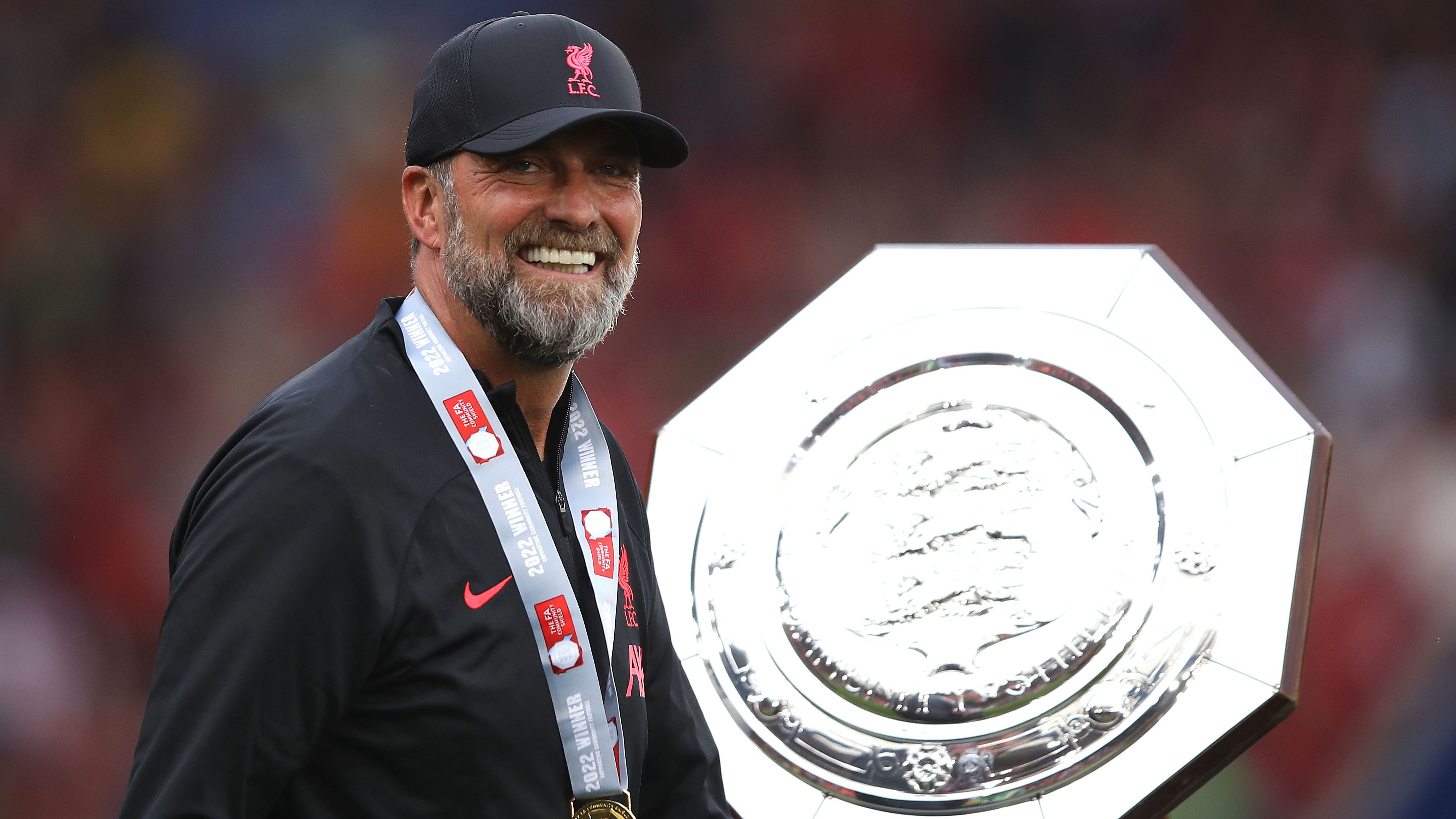 <strong>Community Shield 2022: Klopps bislang letzter Titel</strong><br>Nach dem deutschen Supercup mit Dortmund konnte Klopp auch in England das Äquivalent gewinnen. Im Juli 2022 siegte Liverpool im sogenannten Community Shield mit 3:1 gegen Manchester City.&nbsp;