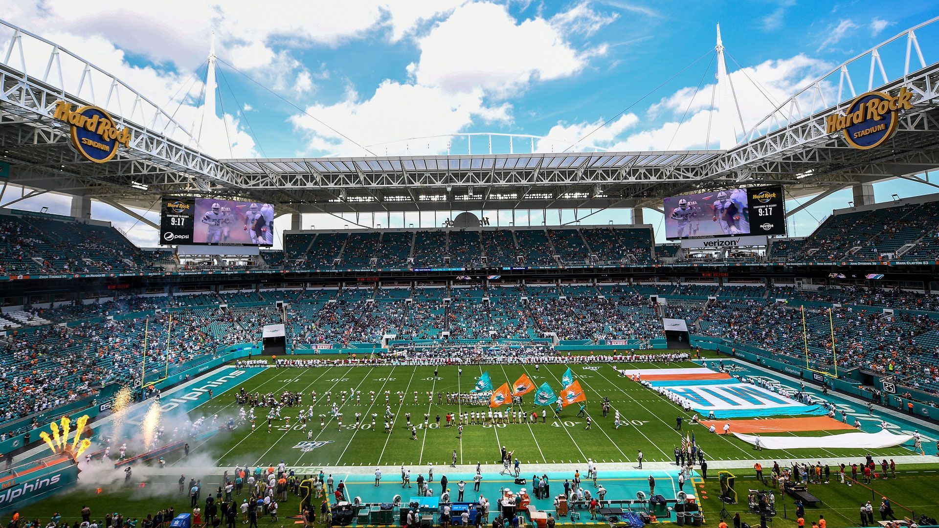 
                <strong>Platz 6 (geteilt): Miami Dolphins</strong><br>
                &#x2022; Stadion: Hard Rock Stadium<br>&#x2022; Preis für ein kleines Bier: 11 Dollar <br>
              