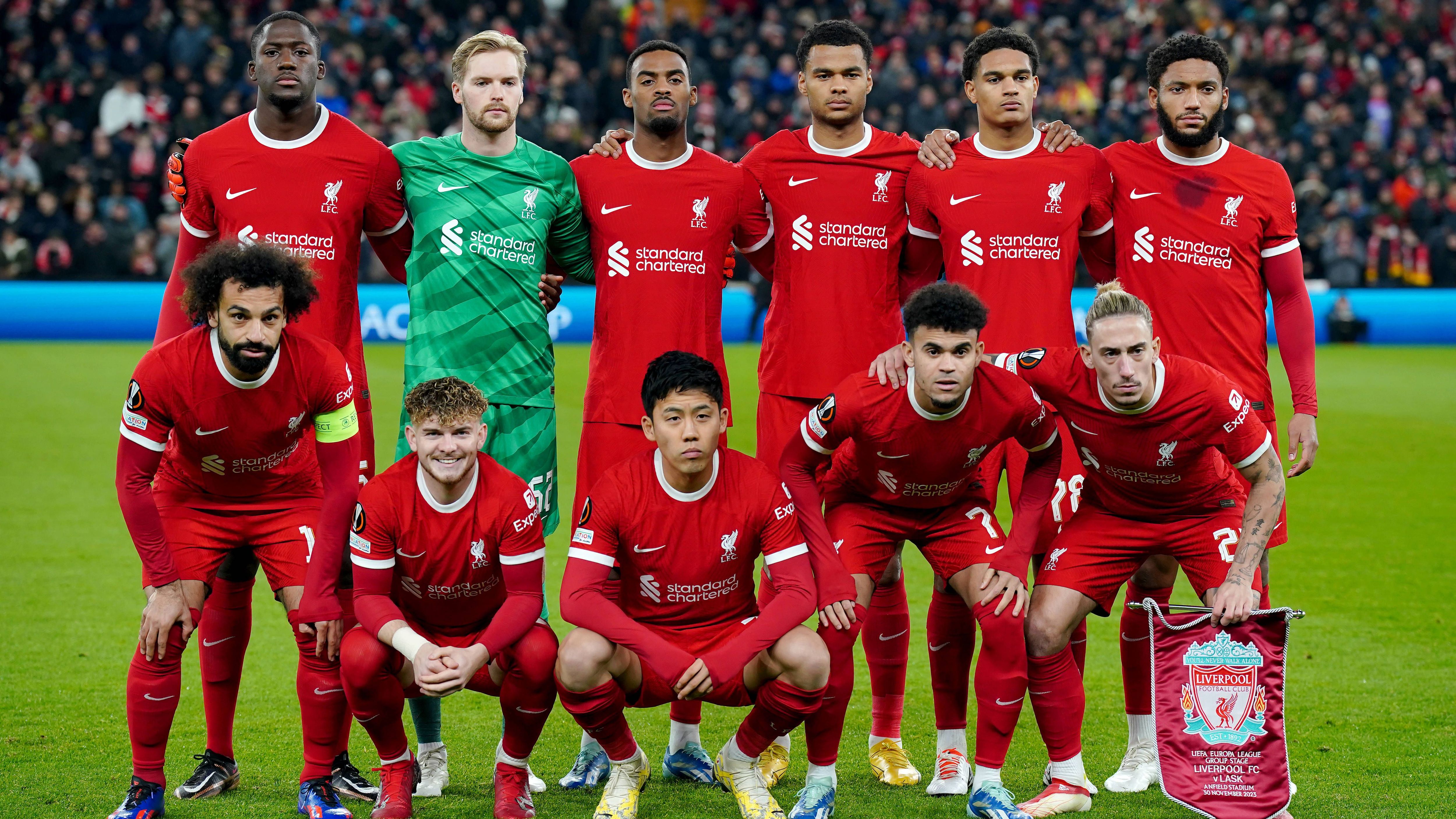 <strong>14. Platz: FC Liverpool</strong><br>Aktuell liegt der LFC auf dem ersten Platz der Premier League, trotz des starken Ligaauftritts kassierten die Reds in der Europa League bisher zwei Niederlagen - zuletzt gegen Union Saint-Gilloise (17 Siege, vier Unentschieden, drei Niederlagen).
