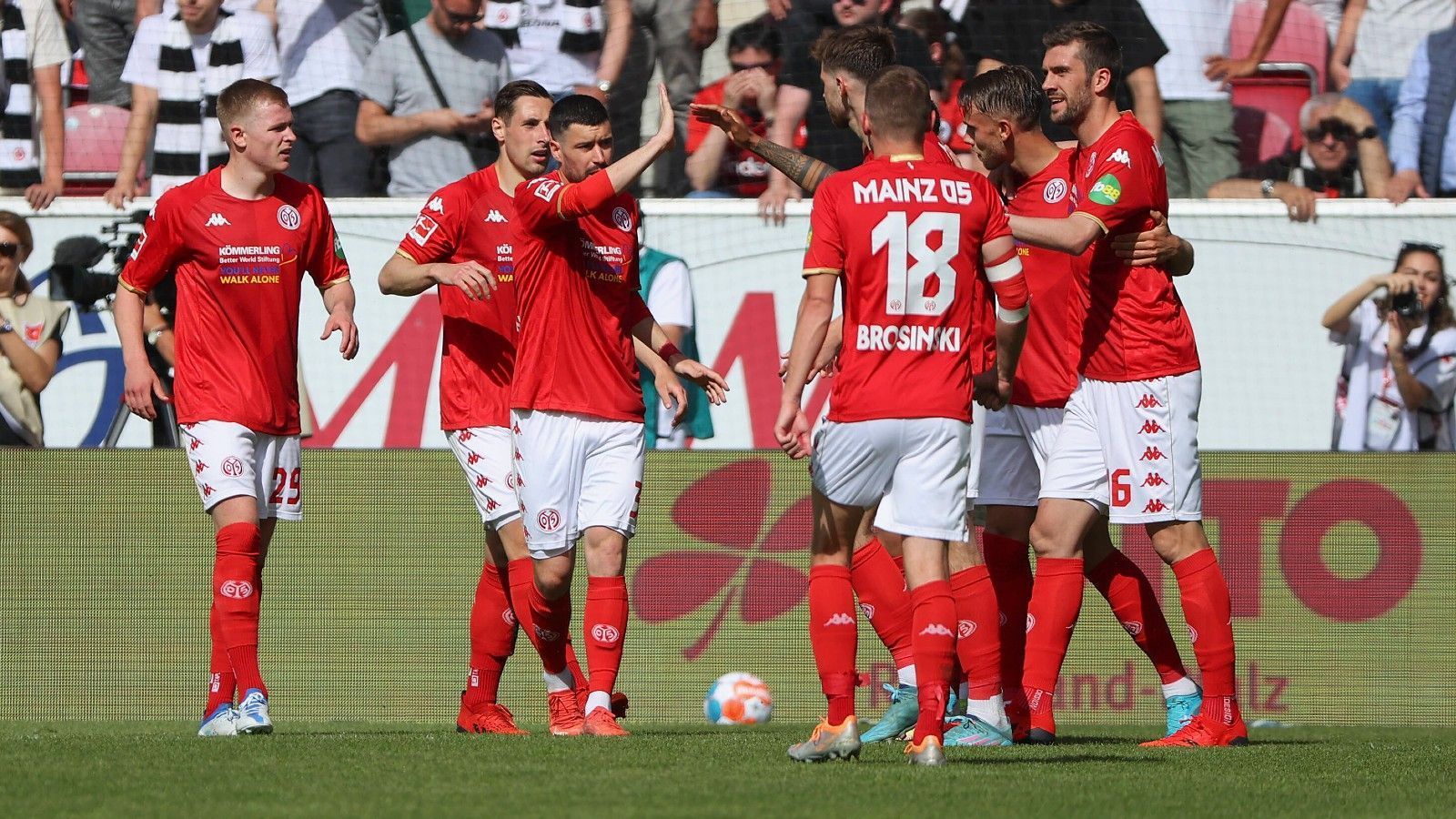 
                <strong>Platz 14: 1. FSV Mainz 05</strong><br>
                Ausgaben für Spielerberater im Jahr 2021: 4.320.000 Euro -Zum Vergleich - Ausgaben für Spielerberater im Jahr 2020: 5.978.000 Euro
              