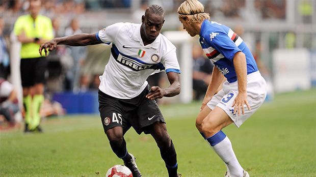 
                <strong>29.09.2009: Gelb-Rote Karte</strong><br>
                29.09.2009: Gelb-Rote Karte im Spiel Rubin Kazan gegen Inter Mailand. Gerade 19 Jahre alt, lernte Balotelli, wie es ist, ein Spiel gesperrt von der Tribüne anzusehen. 
              