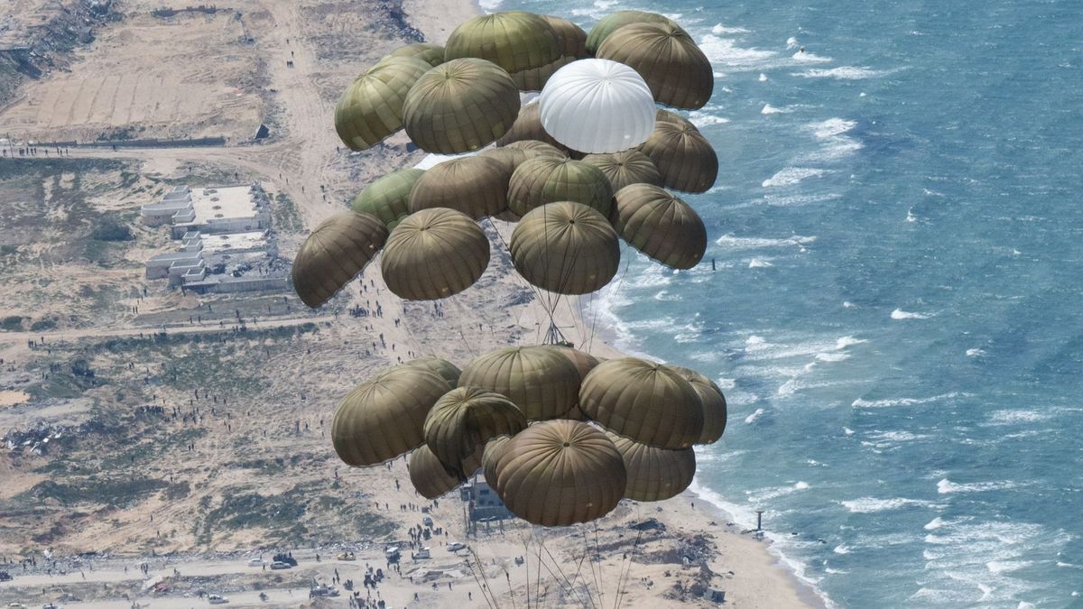 Hilfsflüge über Gaza