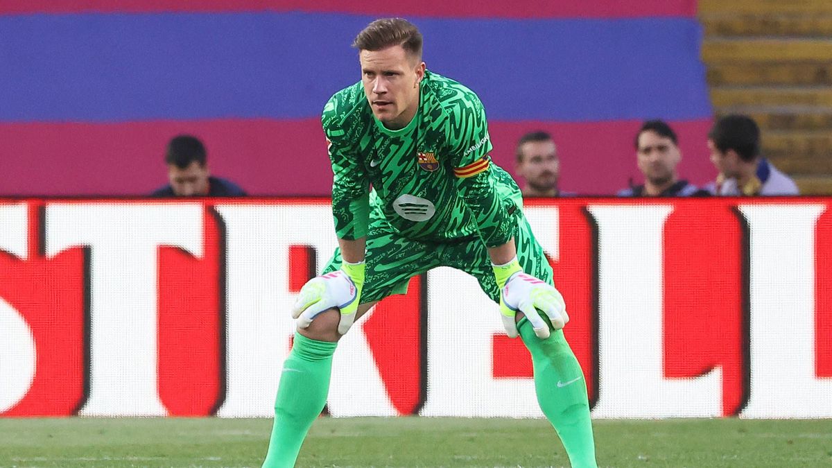 FC Barcelona, Barca V Villarreal CF - La Liga Marc-Andre ter Stegen plays during the match between FC Barcelona and Villarreal CF, corresponding to week 37 of LaLiga EA Sports, at the Olympic Stadi...