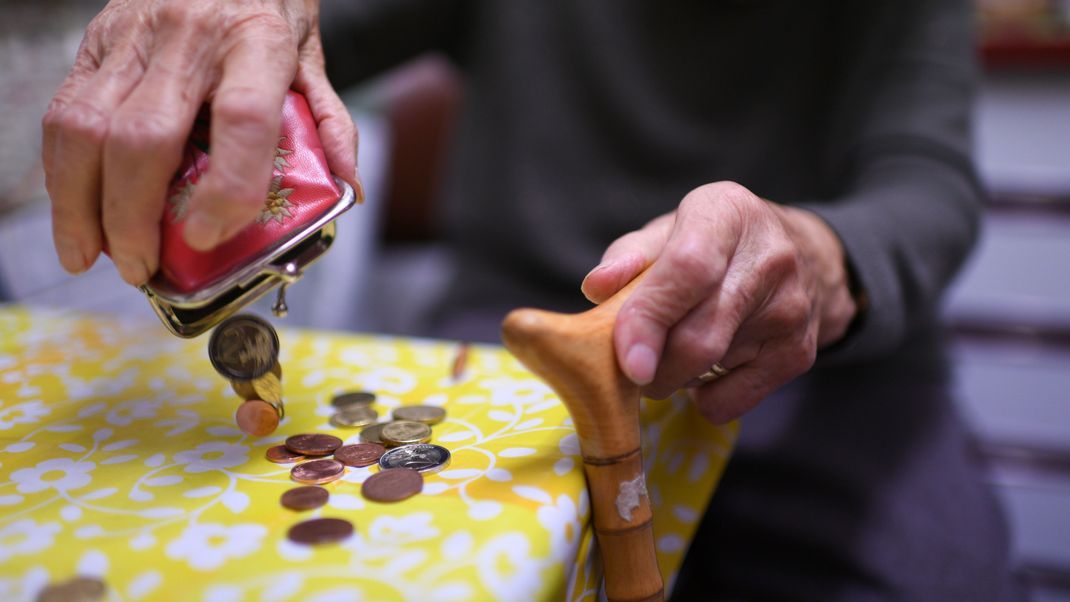 Immer mehr Rentner:innen sind auf die staatliche Grundsicherung angewiesen.