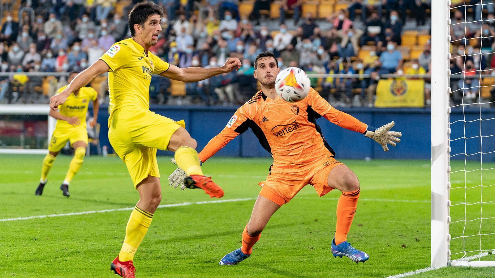 
                <strong>Platz 26: Gerard Moreno</strong><br>
                29 Jahre | Angriff | FC Villarreal
              