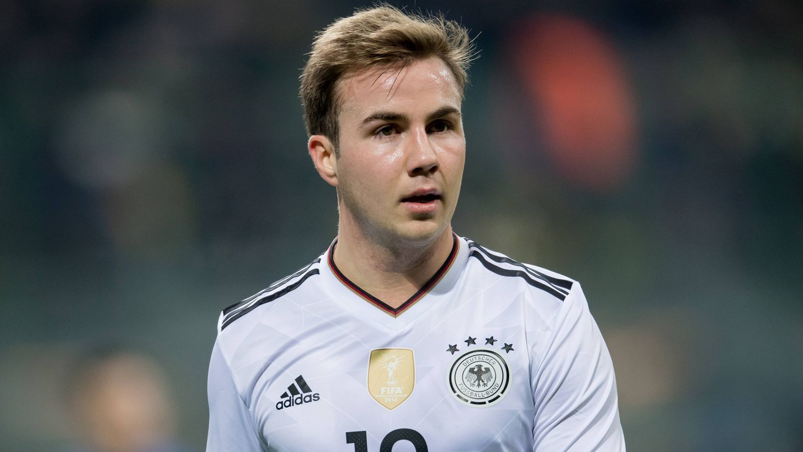 
                <strong>Mario Götze</strong><br>
                &#x2022; Verein: Eintracht Frankfurt<br>&#x2022; Länderspiele: 63<br>&#x2022; Länderspieltore: 17<br>&#x2022; Bundesligaspiele: 244<br>
              