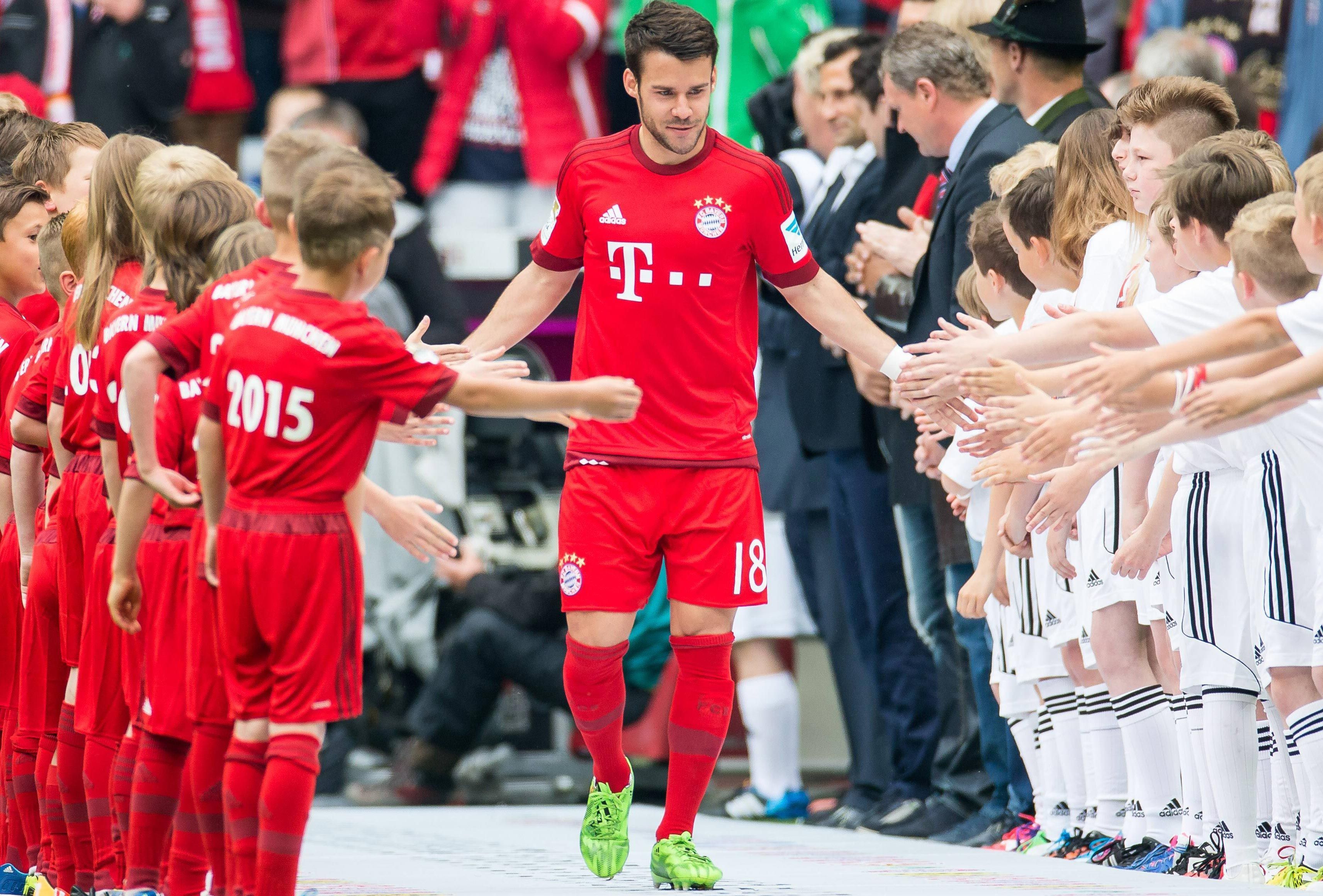 
                <strong>Juan Bernat (FC Bayern München)</strong><br>
                Bernat war einer der Wunschspieler von Guardiola. Der Linksverteidiger kam für zehn Millionen Euro aus Valencia und kaum einer hätte von dem jetzigen spanischen Nationalspieler gedacht, dass er sich einen Stammplatz erkämpft. Spielte ebenfalls 49 Pflichtspiele für die Bayern.
              