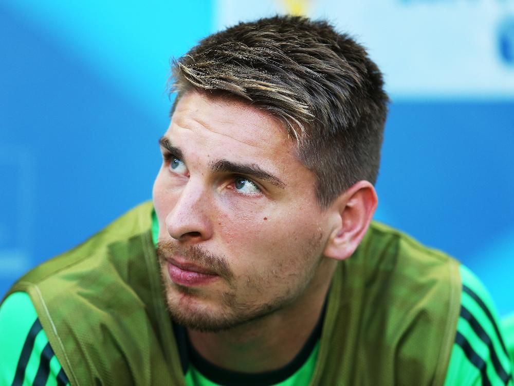 Eintrag ins Goldene Buch Weltmeister Zieler in Hannover geehrt