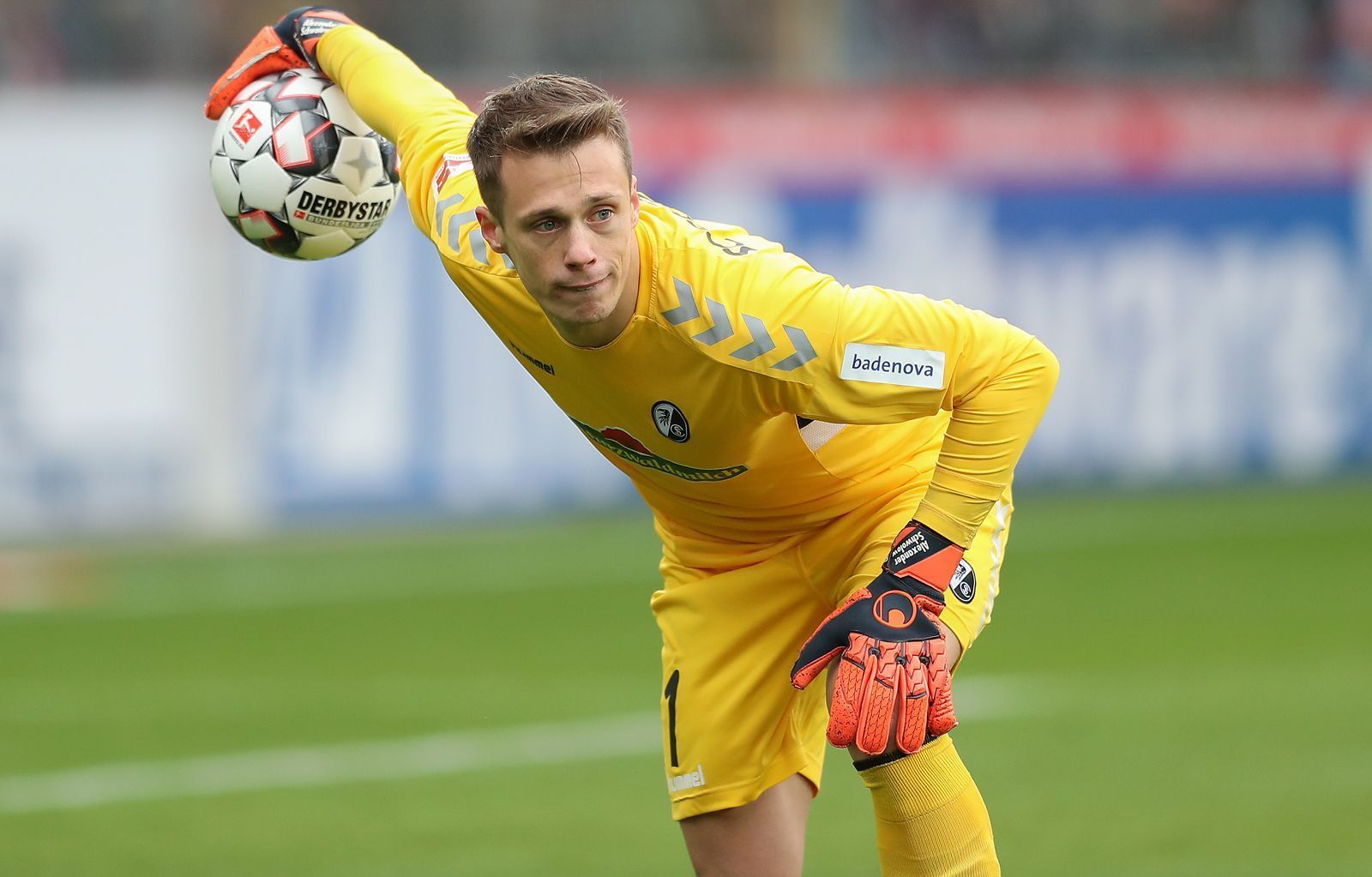 
                <strong>Alexander Schwolow (SC Freiburg)</strong><br>
                Einsatzminuten: 2.790Position: Torwart
              