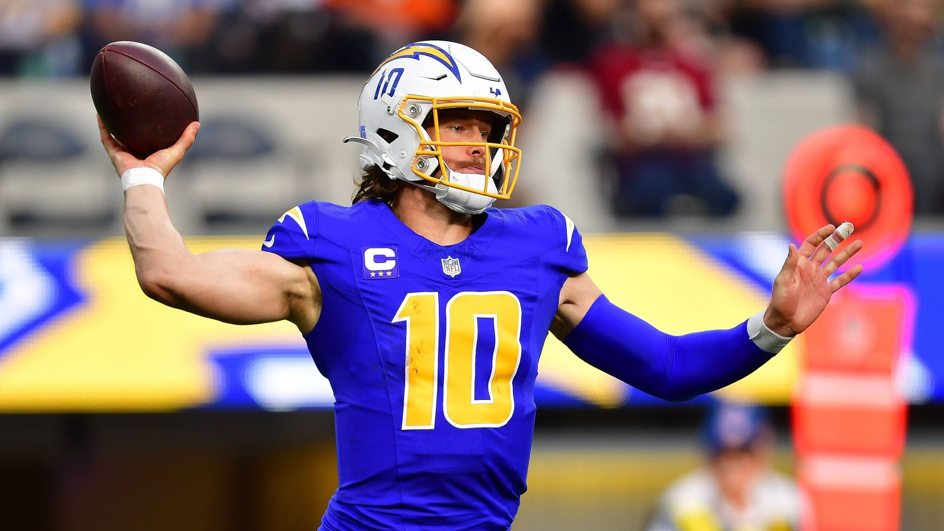 <strong>Platz 21: Los Angeles Chargers</strong><br>Gesamtentfernung: 228 Yards<br>Passing Touchdowns insgesamt: 24<br>Häufig eingesetzter Quarterback: Justin Herbert (20 TDs in 13 Spielen)