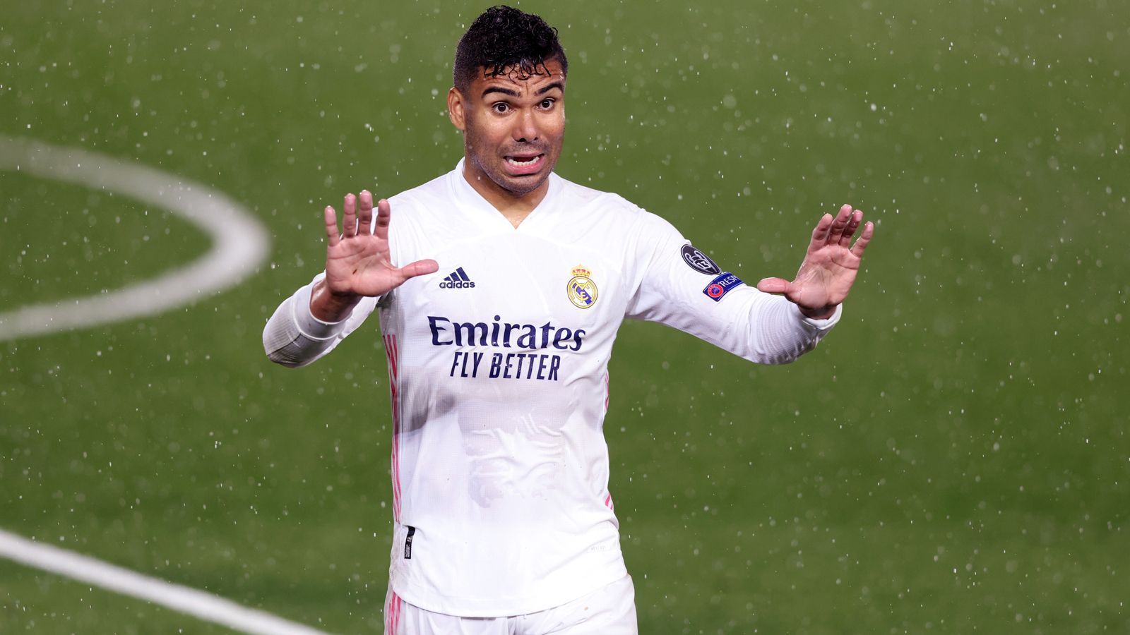 
                <strong>Casemiro</strong><br>
                Vertrag bis: 30. Juni 2023 - Im Verein seit: 1. Juli 2013 - Position: Defensiver Mittelfeldspieler
              