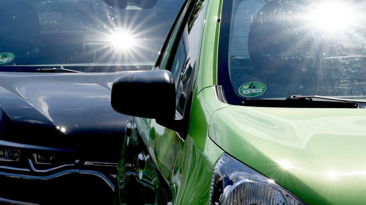 Kind allein im Auto: So schnell wird es bei Hitze gefährlich