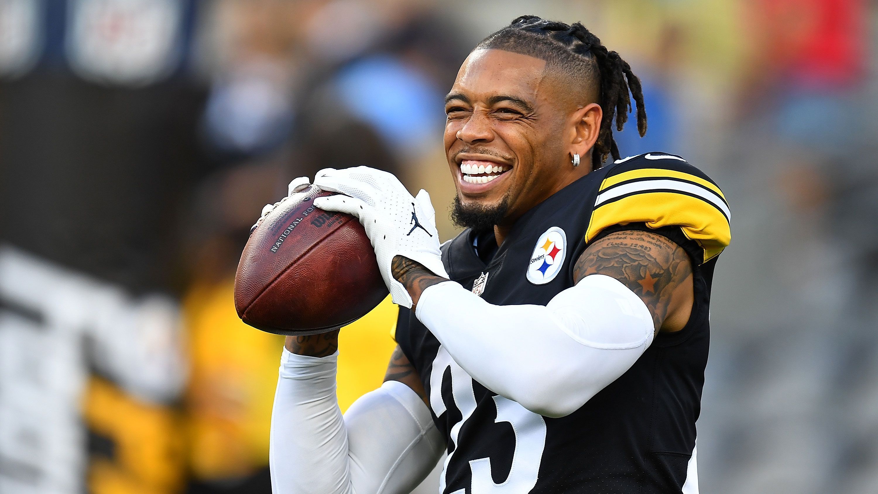 
                <strong>Joe Haden (Pittsburgh Steelers)</strong><br>
                Position: Cornerback - Gedraftet: 2010 (Runde 1/Pick 7) - NFL-Spiele: 154 - Wichtigste Statistiken: 572 Tackles, 29 gefangene Interceptions, sieben Forced Fumbles - 
              