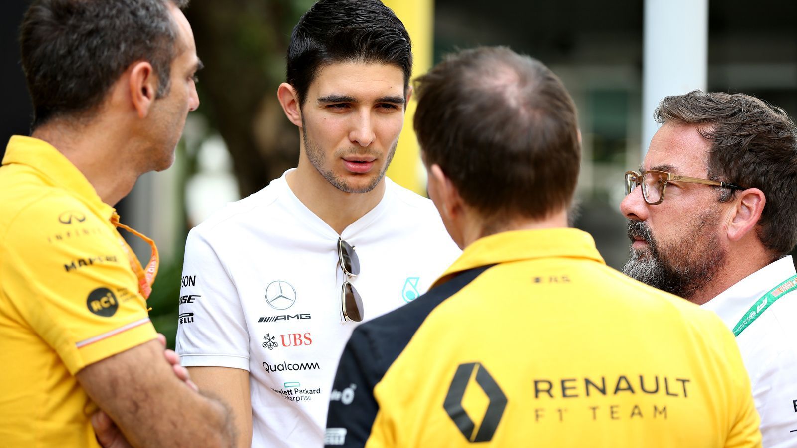 
                <strong>Esteban Ocon (Renault F1 Team)</strong><br>
                Der französische Rennstall setzt wieder auf einen französischen Piloten: Esteban Ocon. Das Opfer der Maßnahme ist Nico Hülkenberg. Für den Deutschen ist nach elf Jahren Formel 1 - inklusive zweier Jahre als Testfahrer - Schluss.Vertrag bis: Ende 2021
              