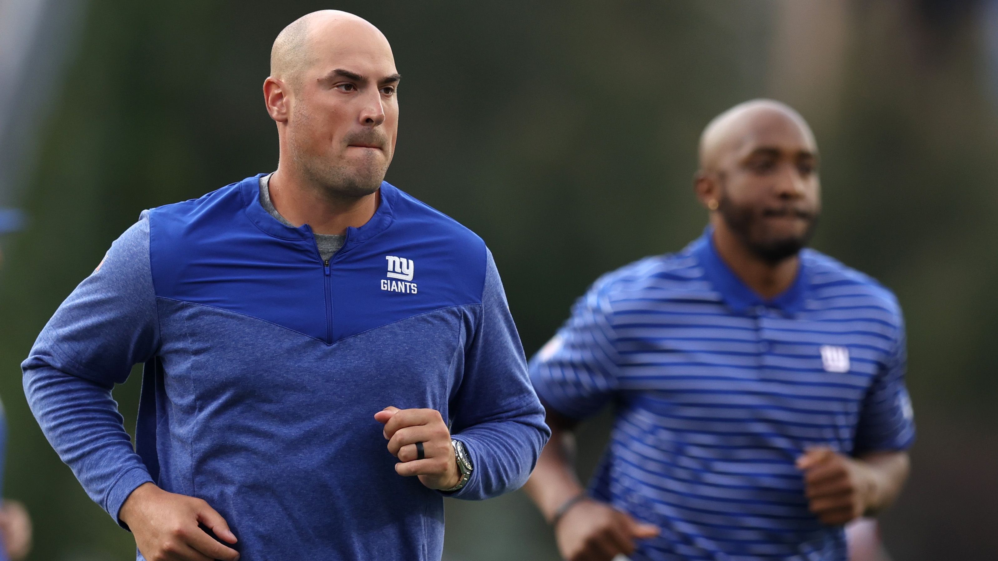 <strong>Mike Kafka (Offensive Coordinator, New York Giants)</strong><br> Auch Mike Kafka gilt laut "CBS" als Kandidat. Der 36-Jährige wurde bereits im vergangenen Jahr von den Panthers interviewt und machte sich vor allem durch seine Zeit als Quarterback-Coach der Chiefs einen Namen. In diesem Jahr ist bei ihm und den New York Giants aber der Wurm drin. Womöglich zu sehr für realistische Chancen auf den Panthers-Job.