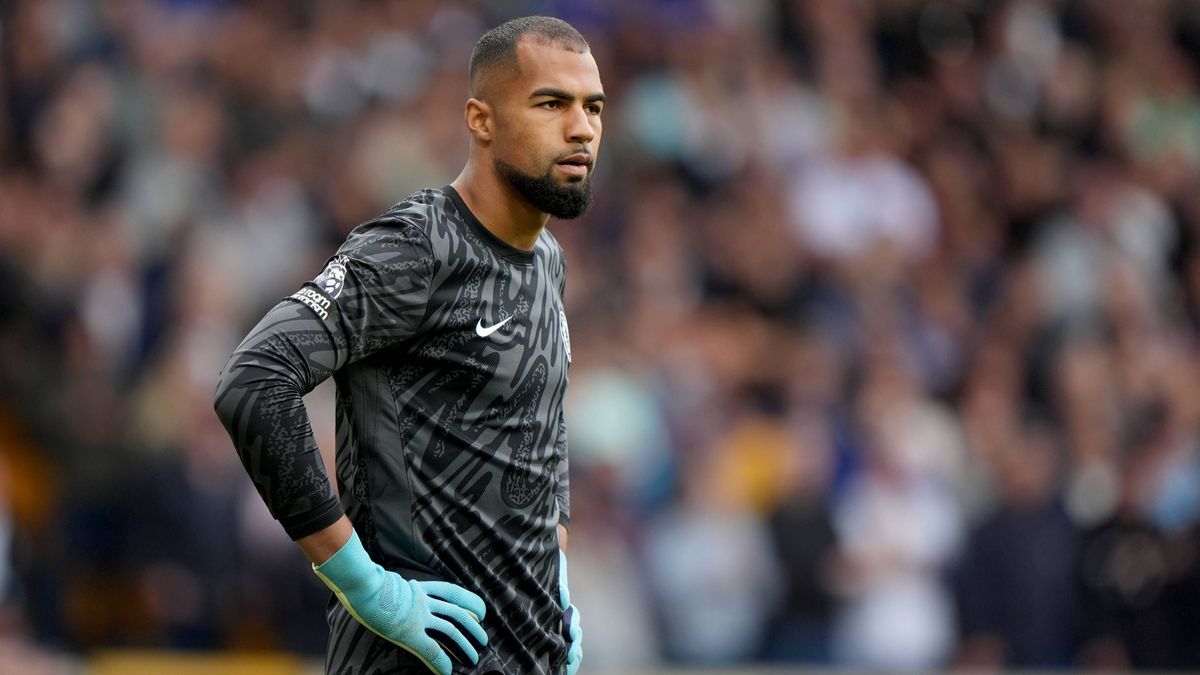 Wolverhampton Wanderers v Chelsea - Premier League - Molineux Stadium Chelsea s Robert Sanchez during the Premier League match at Molineux Stadium, Wolverhampton. Picture date: Sunday August 25, 20...