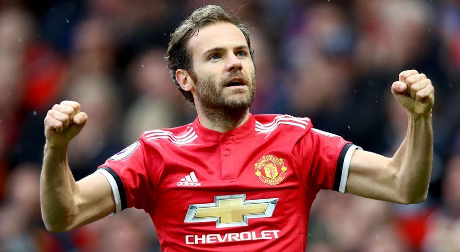 
                <strong>Juan Mata: 44,73 Millionen Euro Ablöse (Winter 2014)</strong><br>
                Im Winter 2014 benötigte der glücklose David Moyes dringend Verstärkung für seine Mannschaft und verpflichtete Juan Mata vom FC Chelsea. Der Weltmeister spielte sich sofort in die erste Elf, schoss einige wichtige Tore und gehört bis zum heutigen Tag zu den Leistungsträgern bei den "Red Devils". Allerdings scheint sich die Zeit des 29-Jährigen bei United langsam aber sicher dem Ende zuzuneigen - denn angeblich will Manchester den Spanier im kommenden Sommer loswerden.   
              