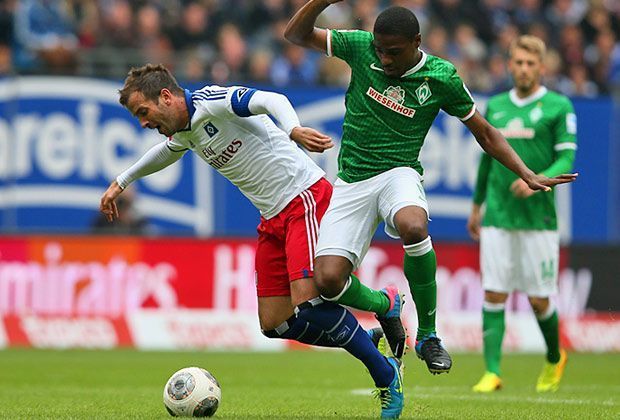 
                <strong>Hamburger SV - Werder Bremen 0:2</strong><br>
                Neuer Trainer, alte Probleme: Der HSV wirkt auch unter Cardoso verkrampft und lethargisch, Bremen dominiert das 99. Nordderby in Hälfte eins
              