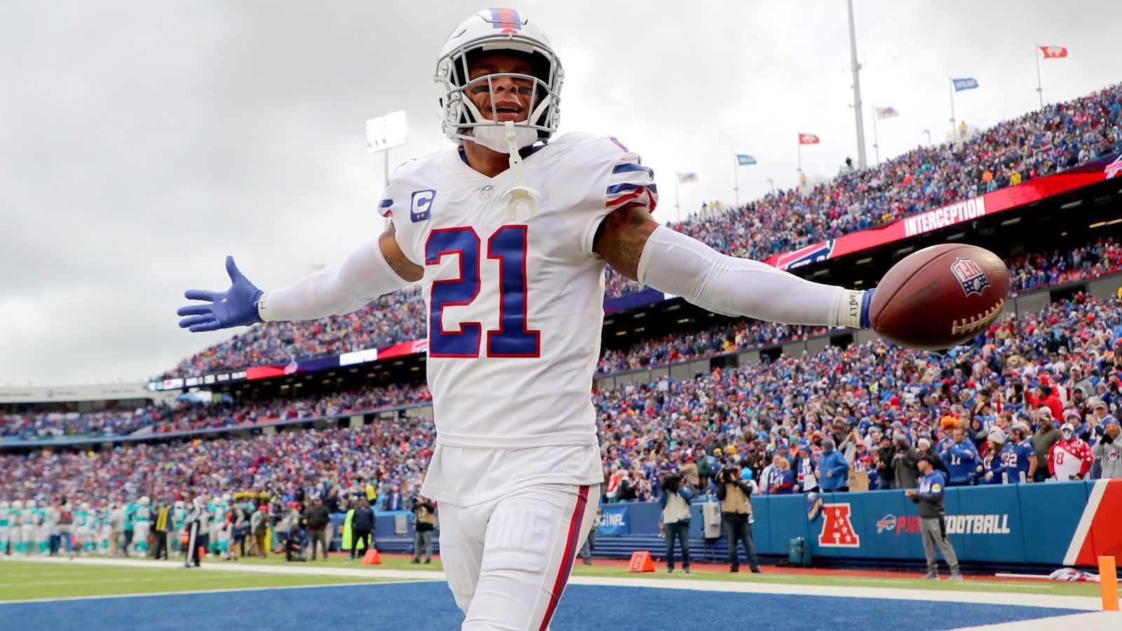 
                <strong>Interceptions</strong><br>
                &#x2022; 15 - <br>&#x2022; Ligaweit Platz 1 -<br>&#x2022; Zweitbeste Teams: Cowboys und Patriots (14) -<br>&#x2022; Bester Bill in dieser Statistik: CB Jordan Poyer (4)<br>
              