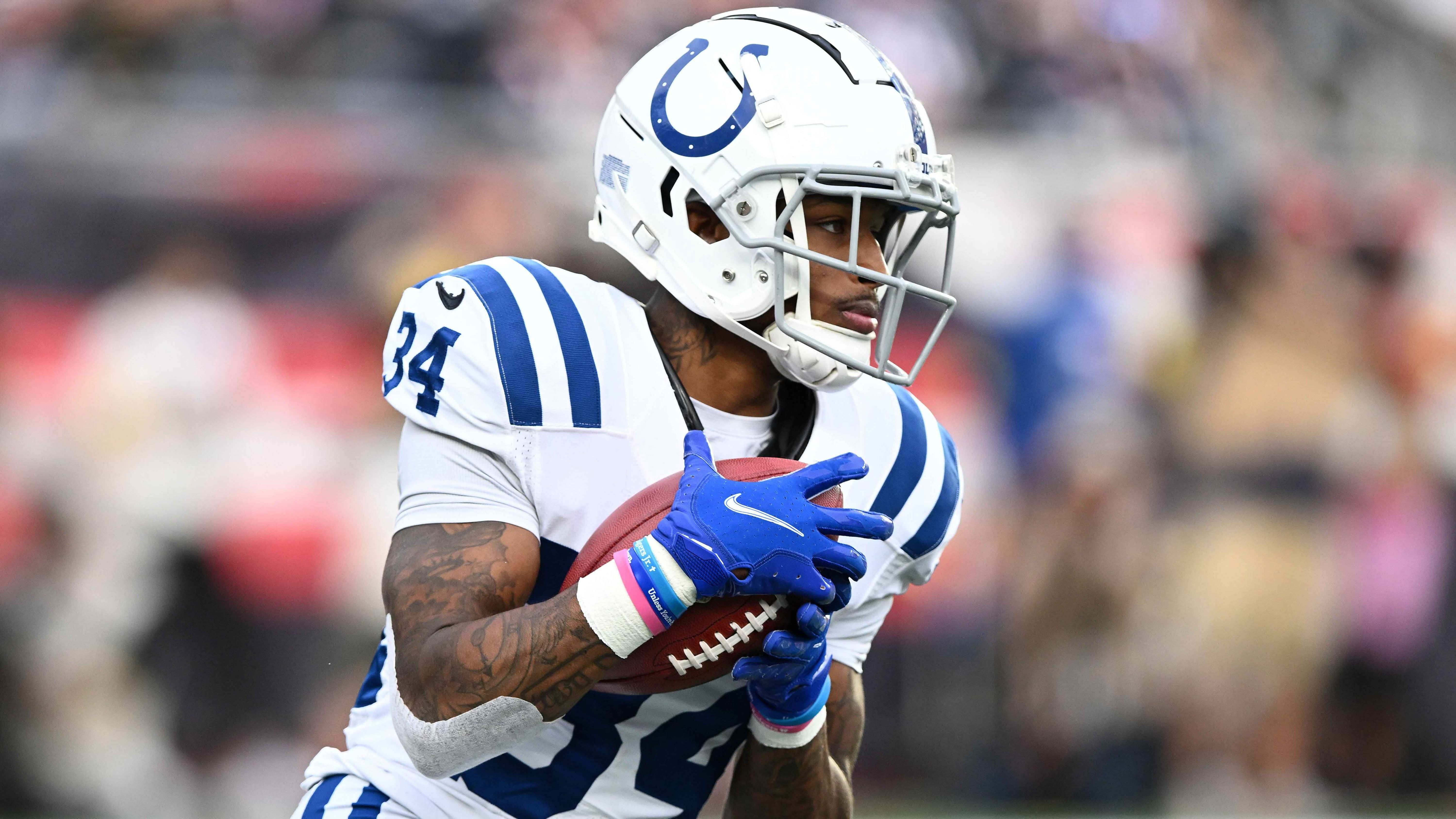 
                <strong>Platz 29: Indianapolis Colts</strong><br>
                &#x2022; Cornerback-Starter: Kenny Moore II, Julius Brents<br>&#x2022; Cornerback-Backups: Dallis Flowers, Tony Brown, Marcel Dabo, Darius Rush, Darrell Baker Jr., <em>Isaiah Rodgers Sr.</em><br>&#x2022; Safety-Starter: Rodney Thomas II, Julian Blackmon<br>&#x2022; Safety-Backups: Nick Cross, Aaron Maddox, Trevor Denbow, Henry Black, Daniel Scott<br>Die Indianapolis Colts gehen als Favorit für den allerersten Pick im Draft in die neue Saison. Das hat zwar nicht nur, aber auch damit zu tun, dass die Passverteidigung der Colts mehr als ausbaufähig war und ist. Kenny Moore kommt aus einem schwachen Jahr und der ehemalige Defensive Player of the Year, Stephon Gilmore, wurde mit Rookie Julius Brents ersetzt. In der Zwischenzeit hat sich Isaiah Rodgers auch noch mit seinem Wettskandal womöglich aus der Liga torpediert.
              