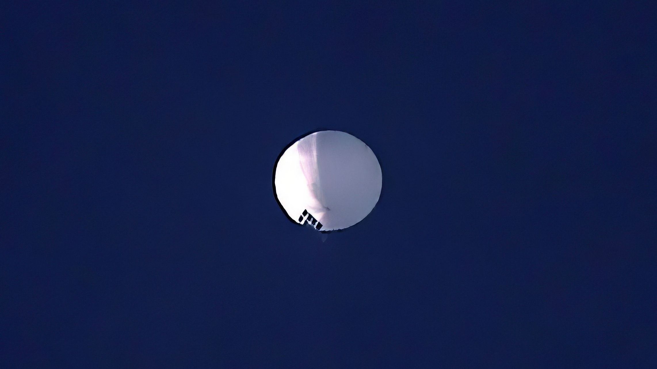 Das US-Militär hat einen chinesischen Spionageballon über dem Norden der USA gesichtet.