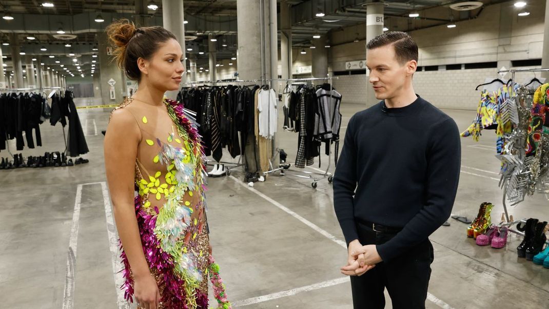 "Germany's Next Topmodel", Folge 12: Xenia in Couture-Mode von Designer Kevin Germanier.