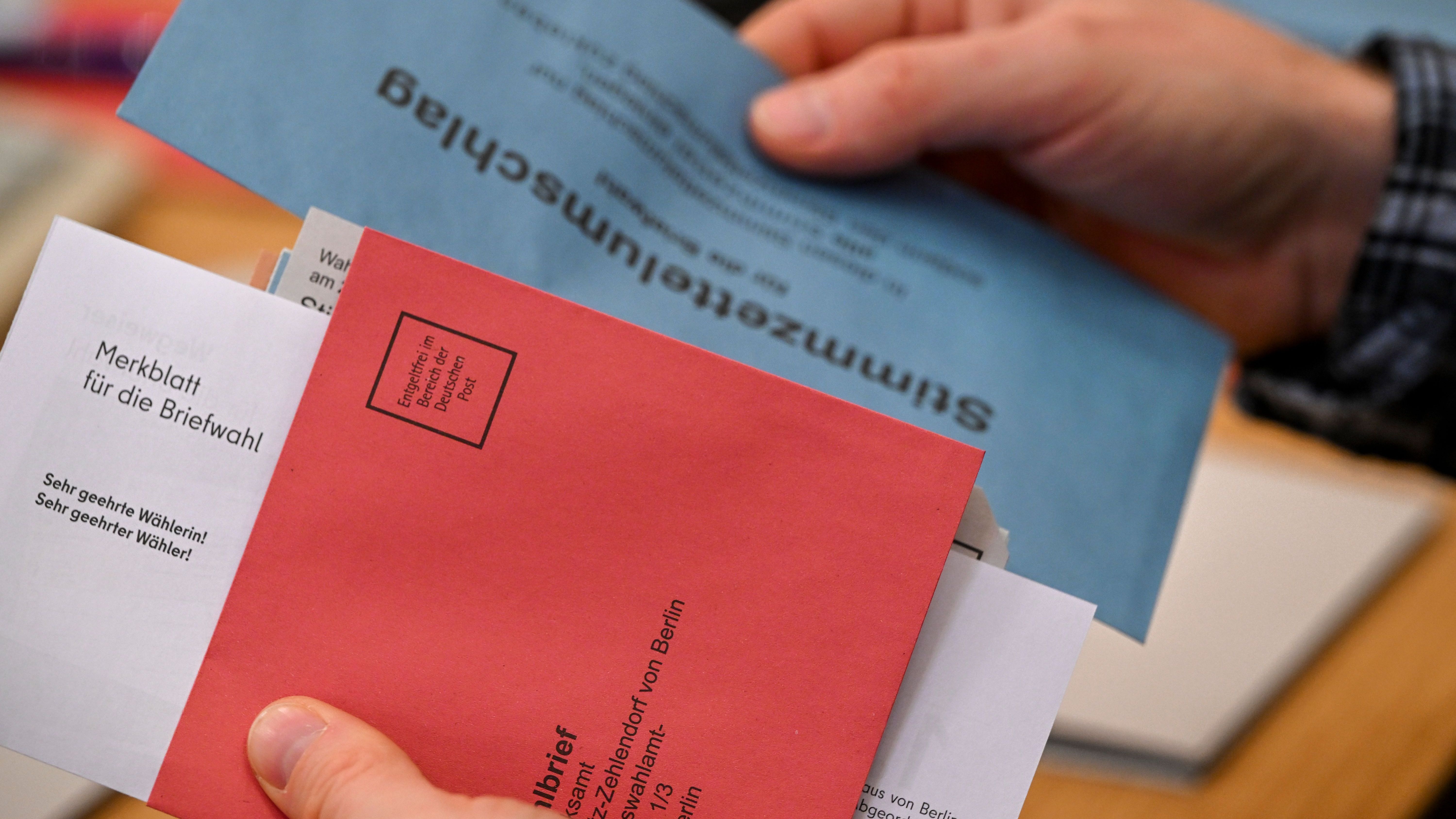 Das Bundesverfassungsgericht hat seine dringend erwartete Eilentscheidung zur Berliner Abgeordnetenhaus-Wahl am 12. Februar getroffen.