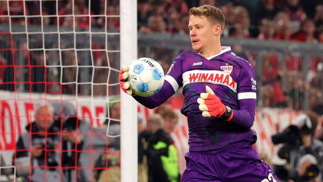 19.10.2024, Deutschland, München, Fußball Bundesliga, Saison 2024 2025, FC Bayern München vs. VfB Stuttgart, Alexander Nübel (VfB) *** 19 10 2024, Germany, Munich, Football Bundesliga, Season 2024 2025, FC Bayern Munich vs VfB Stuttgart, Alexander Nübel VfB