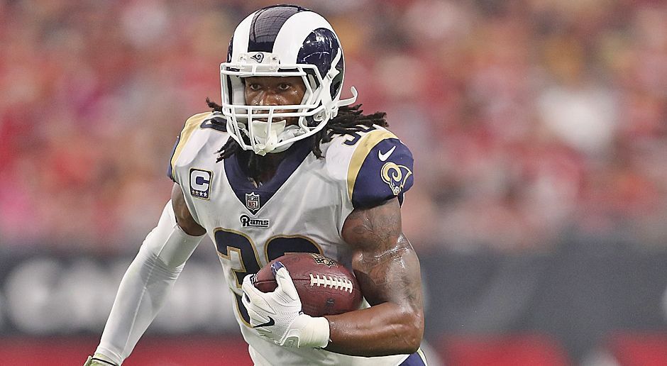
                <strong>Fed Ex Ground Player Of The Year</strong><br>
                Todd Gurley (Los Angeles Rams)
              