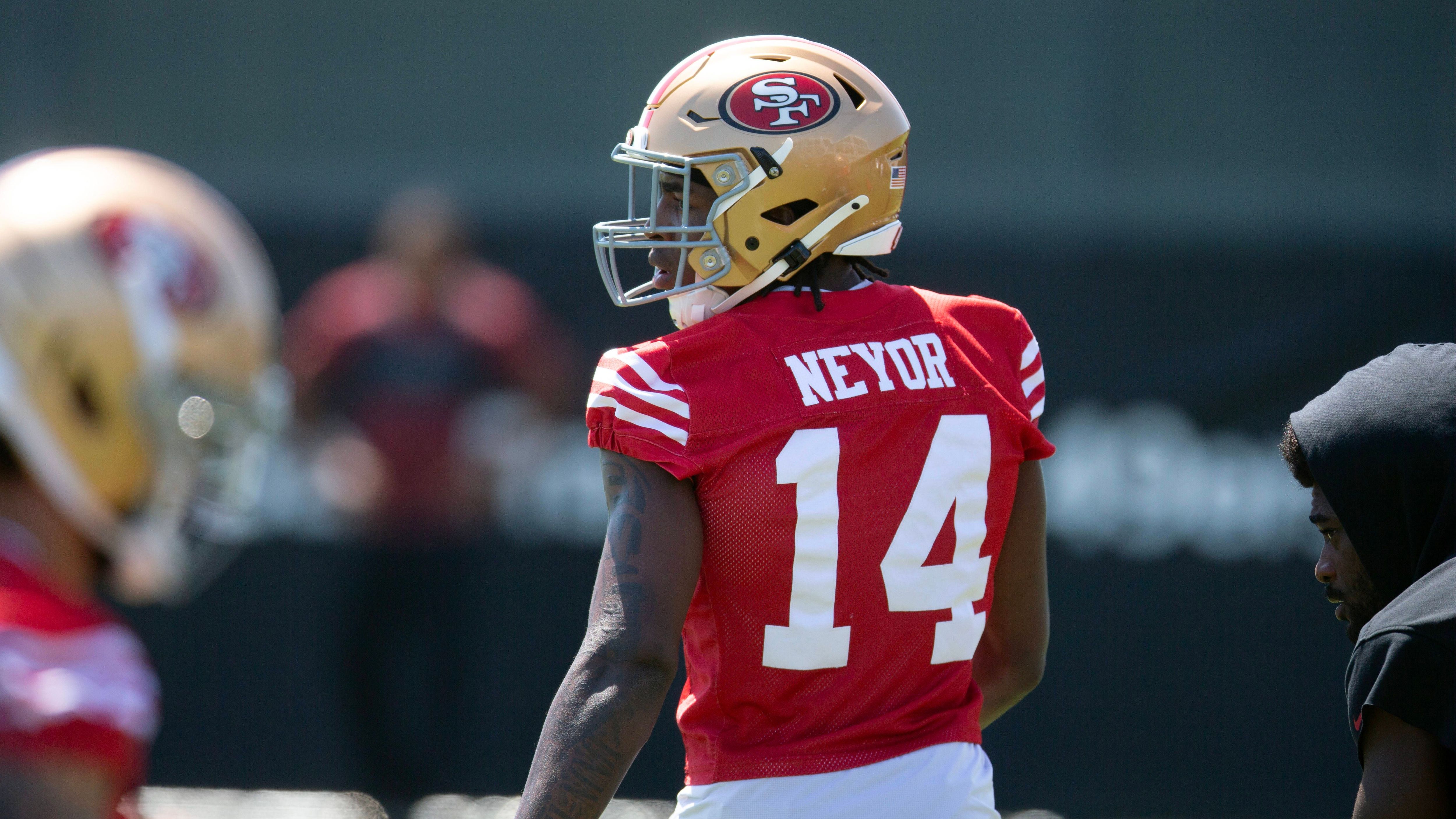 <strong>Isaiah Neyor (Wide Receiver, San Francisco 49ers)</strong><br>Brandon Aiyuk wird den Saisonstart wohl verletzt verpassen, die 49ers hätten also Platz im Roster für einen zusätzlichen Receiver. Neyor gilt als Rohdiamant, der noch geschliffen werden muss, weil er am College mit einem Kreuzbandriss viel Spielzeit verpasste. In den OTAs machte er mit guten Catches auf sich aufmerksam, die Chance ist da.