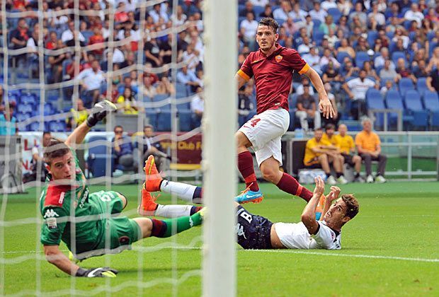 
                <strong>Und rein damit</strong><br>
                Alessandro Florenzi erzielt im Heimspiel des AS Rom gegen Cagliari Calcio in der 13. Minute den Treffer zum 2:0 und sorgt anschließend für die wohl süßeste Fußballfamiliengeschichte des Jahres ...
              